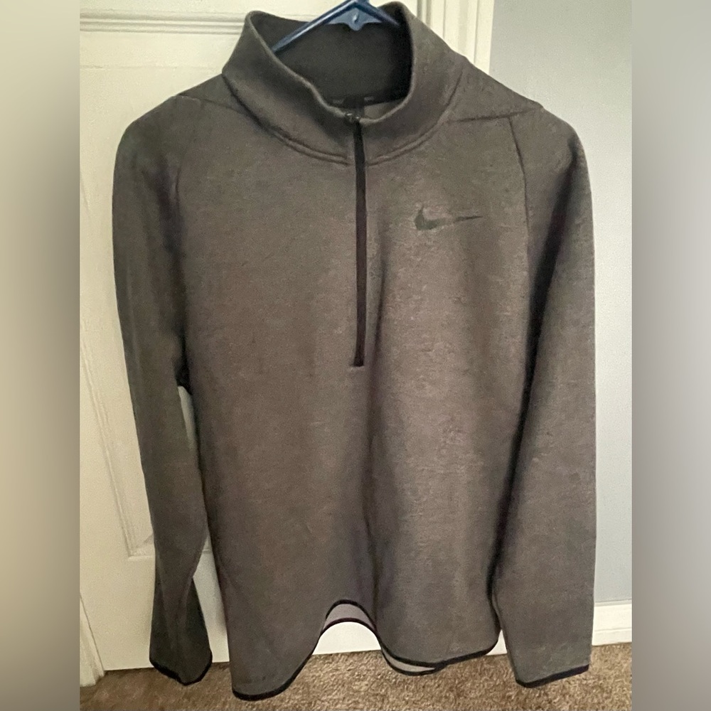 Nike Men’s Dri-Fit 1/4 Zip Sweatshirt